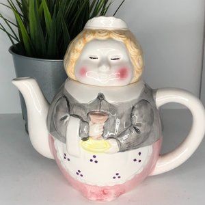 OCI Omnibus Vintage Maid‎ Teapot